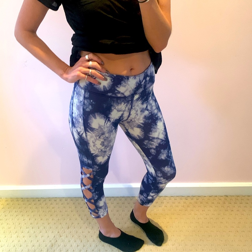 Vogo athletica small blue white purple tie dye criss cross Capri leggings cutout